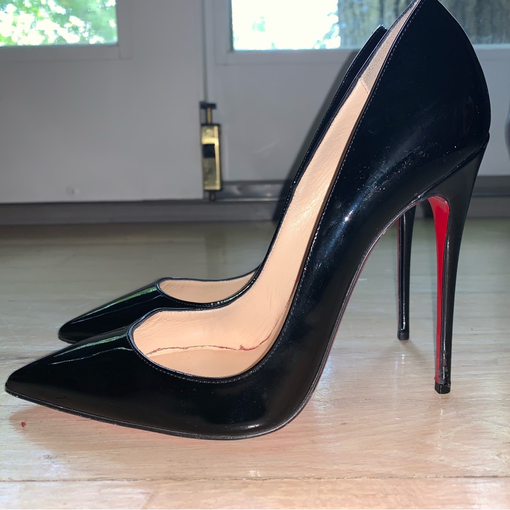 So Kate Patent Pointed-Toe Red Sole Pump